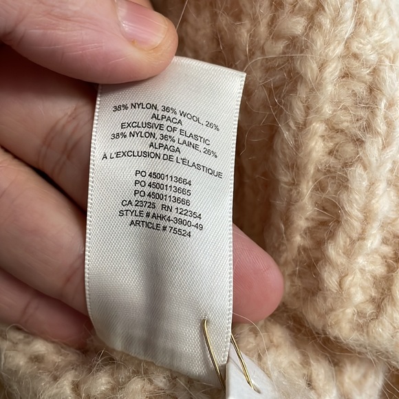 Aritzia Wilfred Lune Sweater Alpaca Cropped Crew neck Wool Giselle xs NWOT - Picture 9 of 13